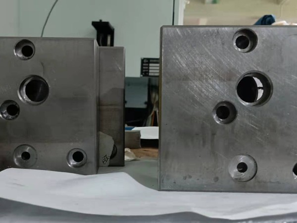 上下模墊板固定板電腦鑼加工，貼合機(jī)模切機(jī)廠等3C行業(yè)適用